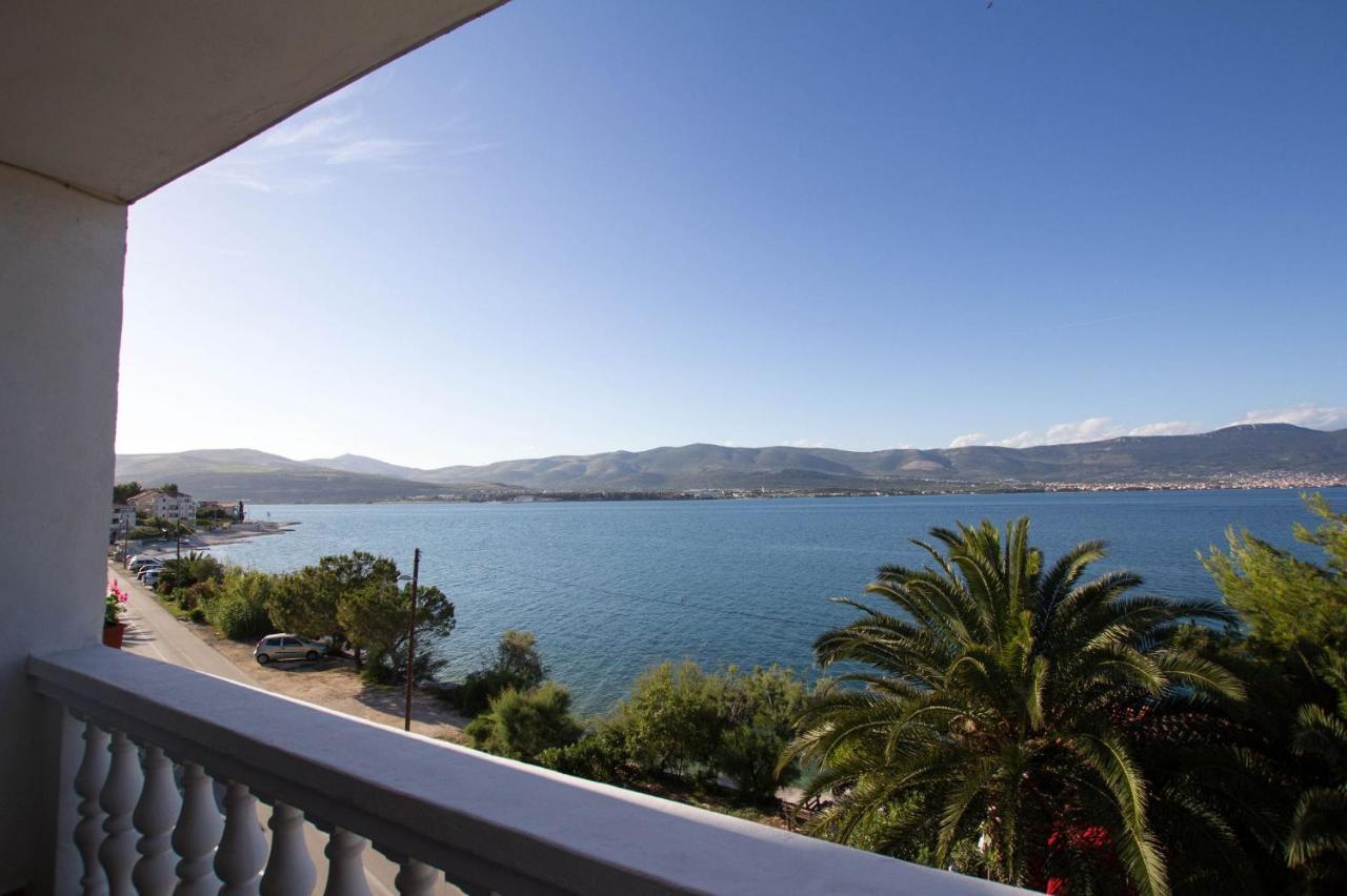 Apartments David - 20M From The Beach With Parking Trogir Exteriör bild
