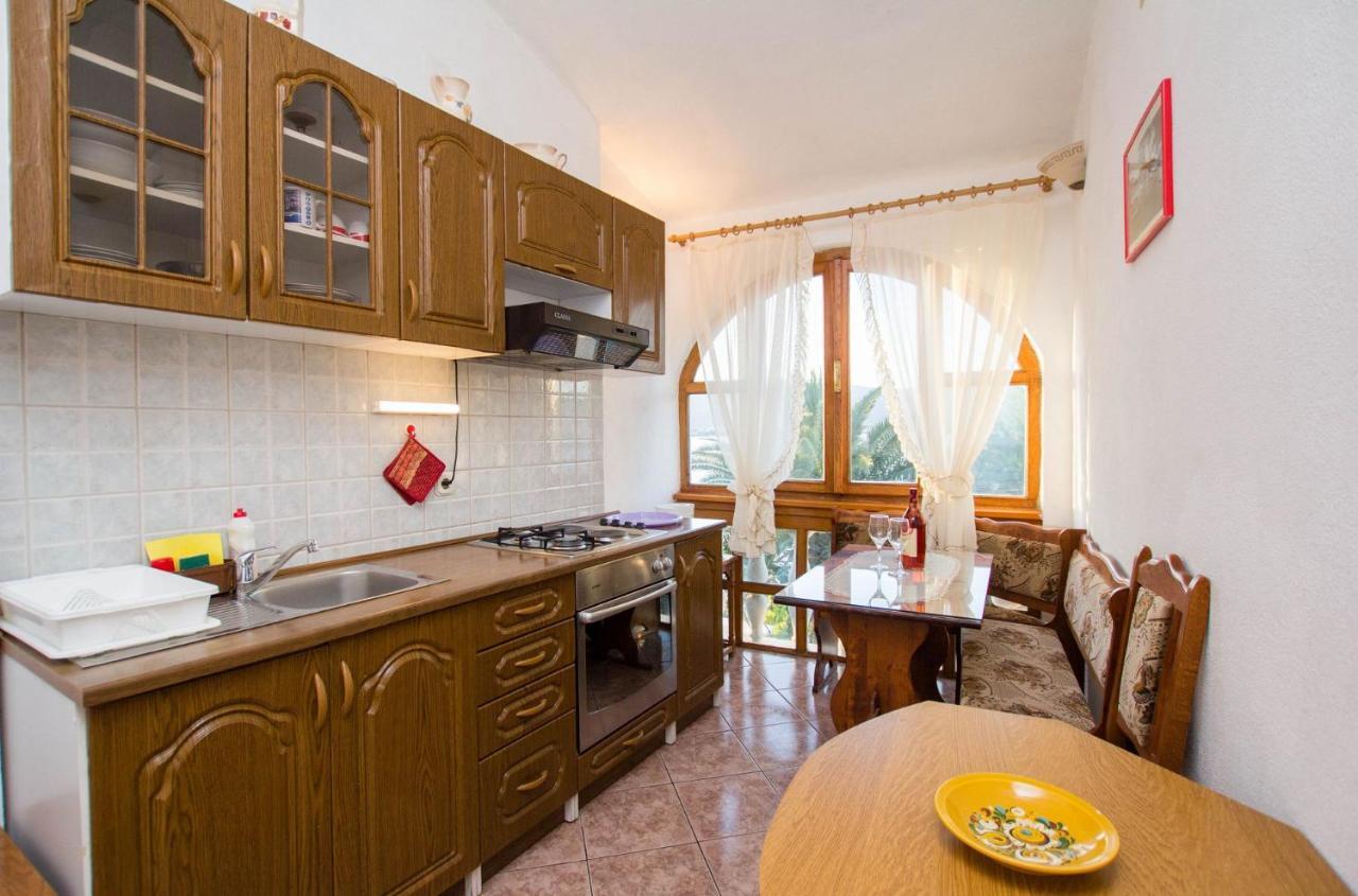 Apartments David - 20M From The Beach With Parking Trogir Exteriör bild
