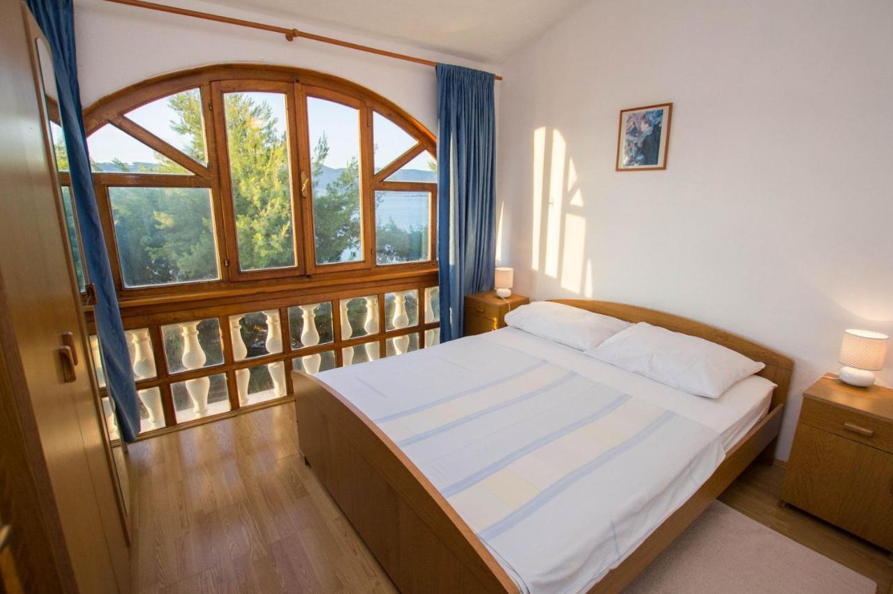 Apartments David - 20M From The Beach With Parking Trogir Exteriör bild