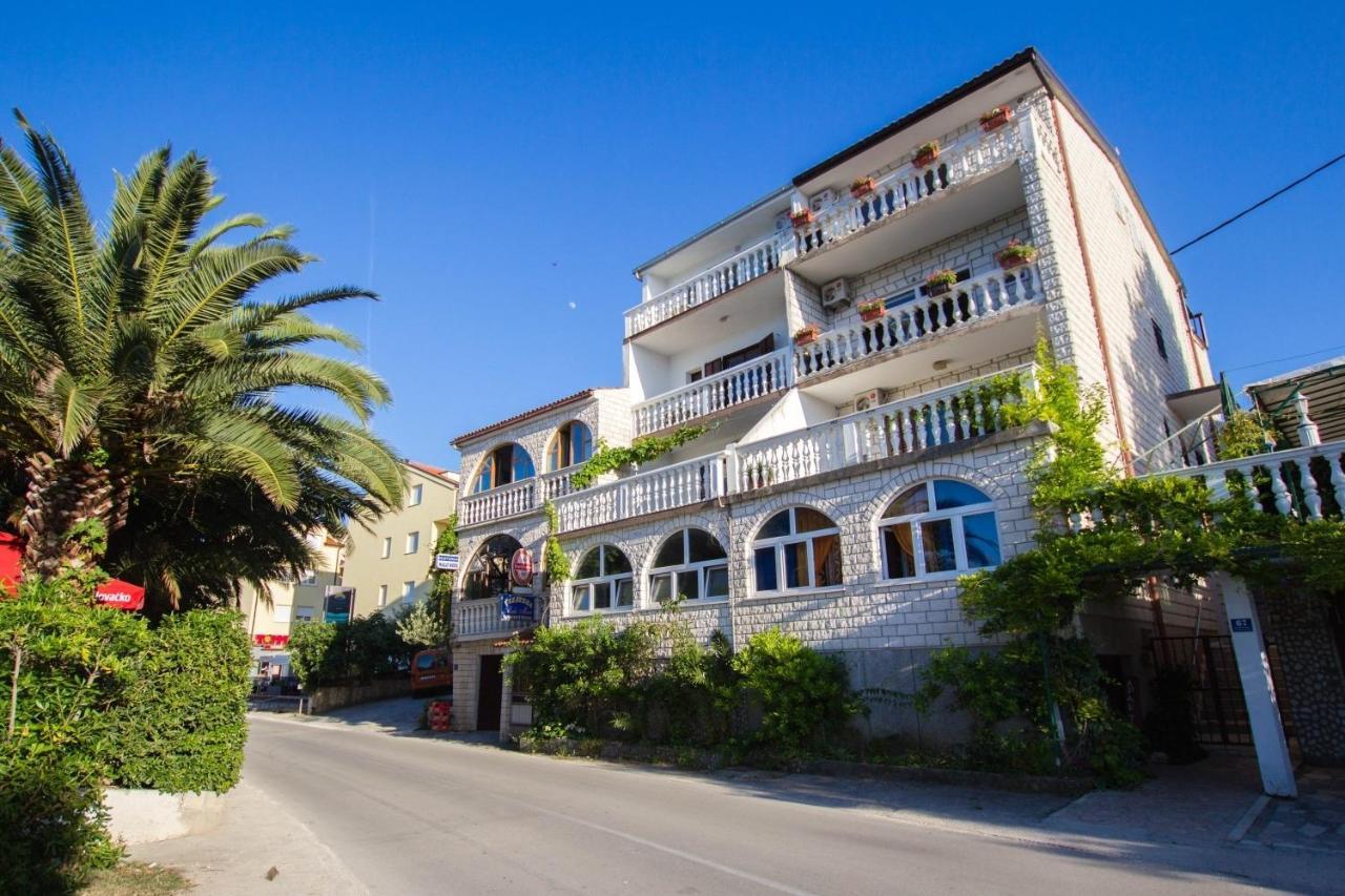 Apartments David - 20M From The Beach With Parking Trogir Exteriör bild