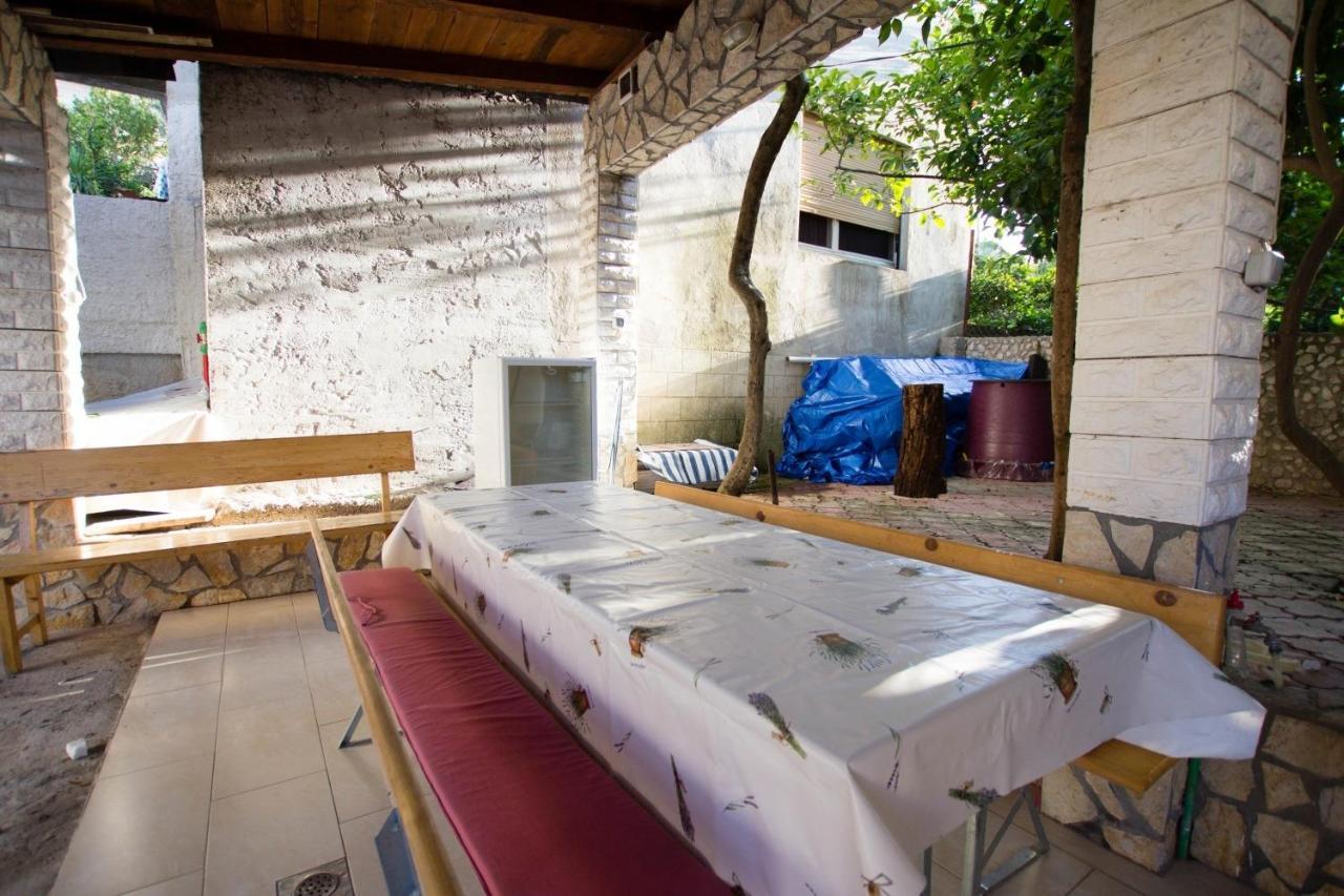 Apartments David - 20M From The Beach With Parking Trogir Exteriör bild