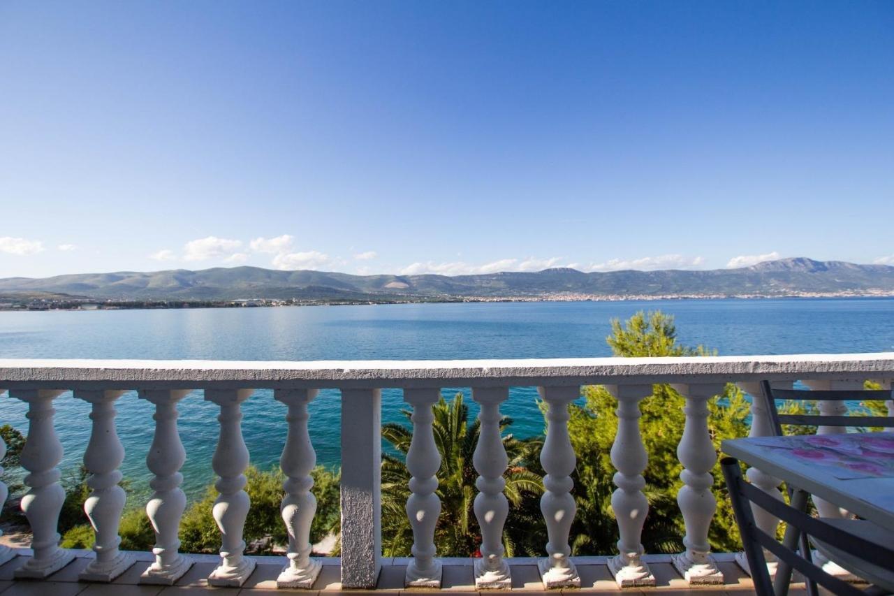 Apartments David - 20M From The Beach With Parking Trogir Exteriör bild